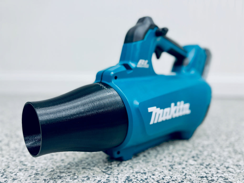 STUBBY Car Drying Nozzle for Makita 18V LXT Leaf Blower drying a vehicle