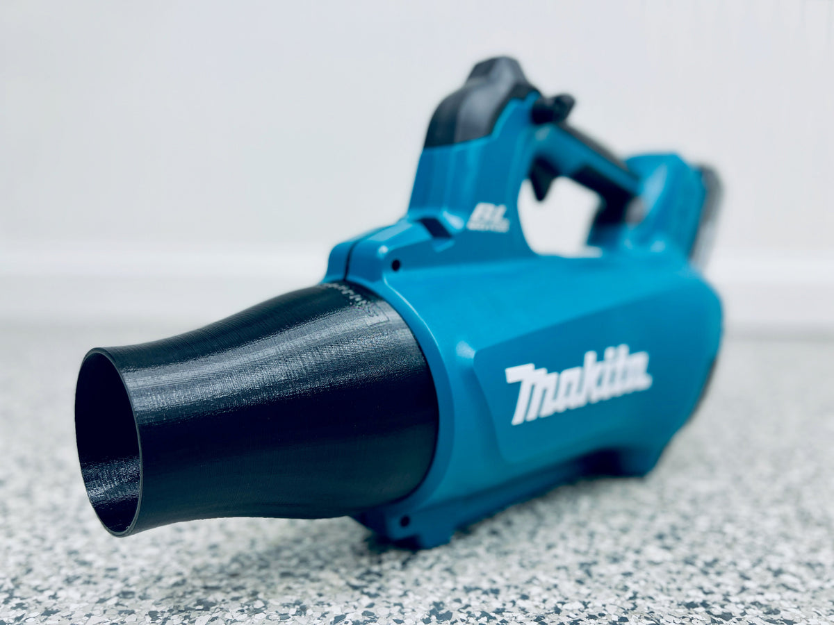 STUBBY Car Drying Nozzle for Makita 18V LXT Leaf Blower drying a vehicle