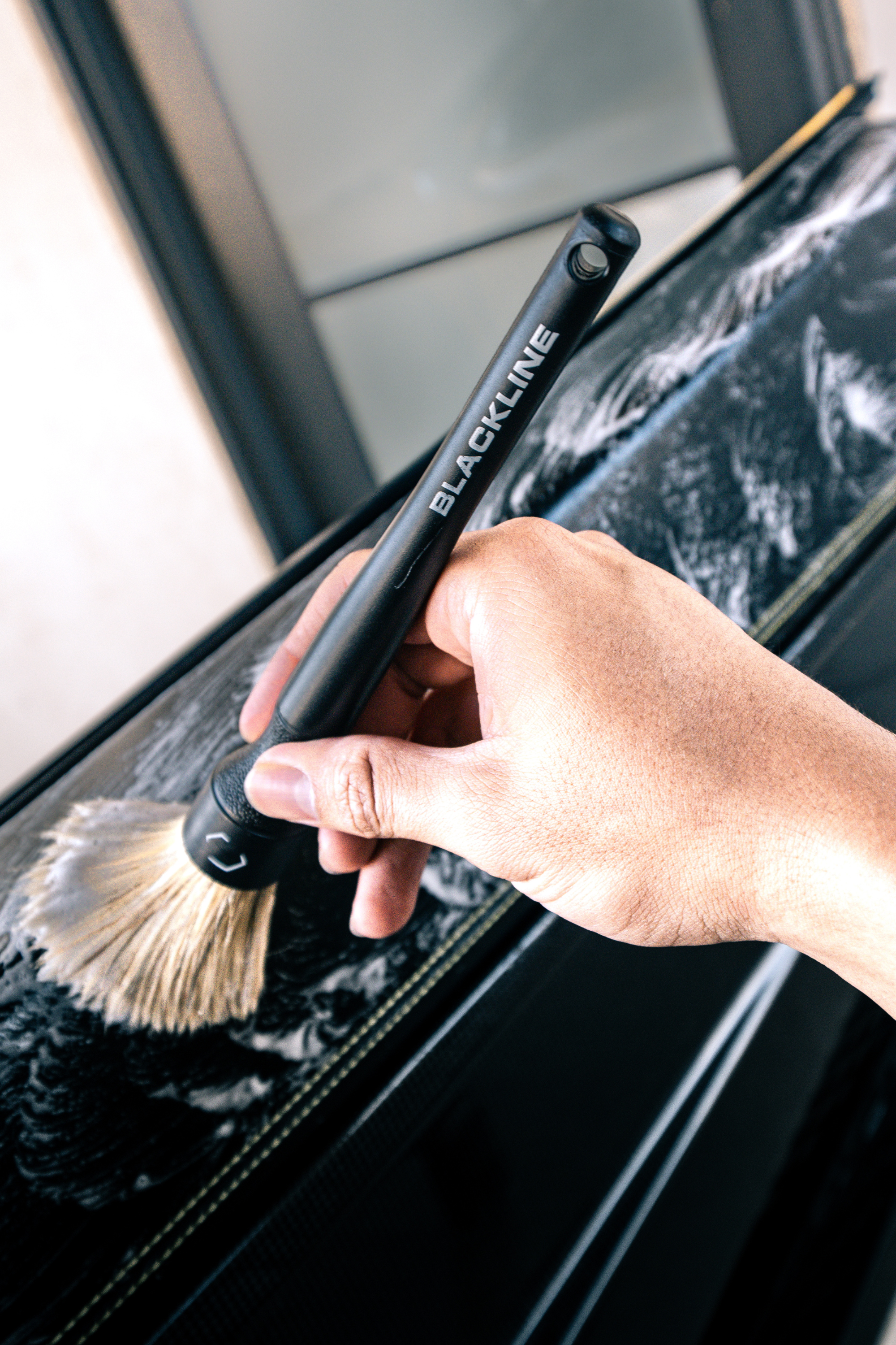 BLACKLINE® BOAR'S HAIR BRUSH SET Secondary image