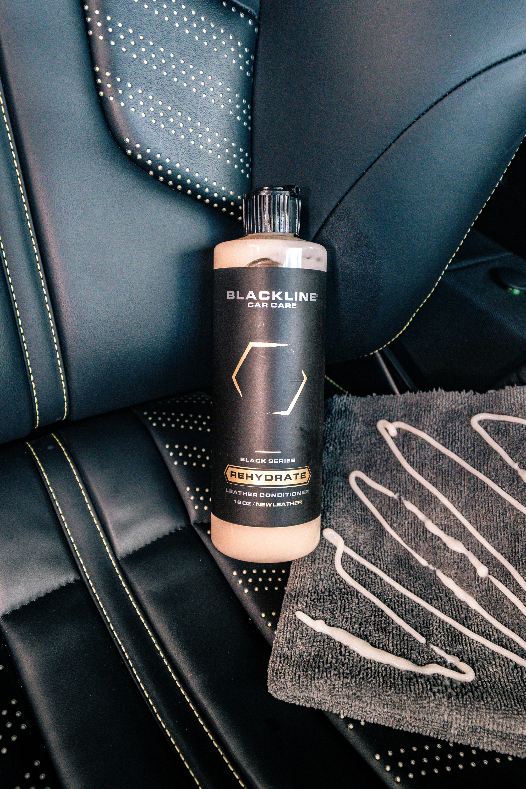 BLACKLINE® REHYDRATE LEATHER CONDITIONER Secondary image